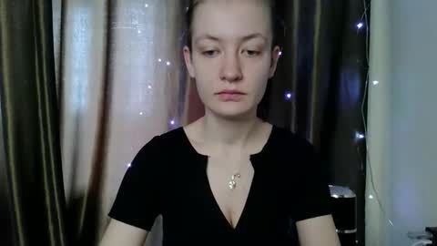 Snapshot of scented_elsa chatting on 02/21/26, 05:52 Elsa online show from 02/21/26, 05:52