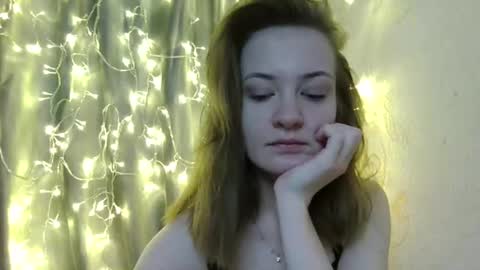 Snapshot of scented_elsa chatting on 03/18/26, 11:46 Elsa online show from 03/18/26, 11:46