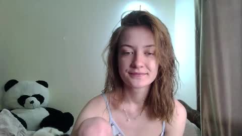 Snapshot of scented_elsa chatting on 04/04/26, 08:56 Elsa online show from 04/04/26, 08:56