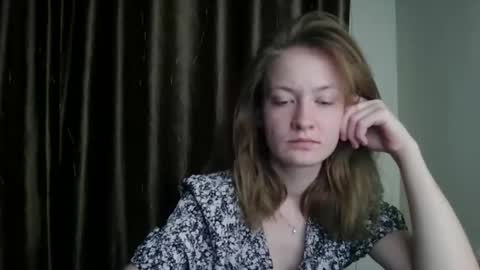 Snapshot of scented_elsa chatting on 04/28/26, 04:23 Elsa online show from 04/28/26, 04:23