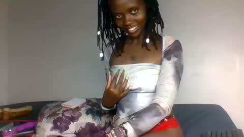 Snapshot of scentedfriction chatting on 11/15/25, 06:00 scentedfriction online show from 11/15/25, 06:00