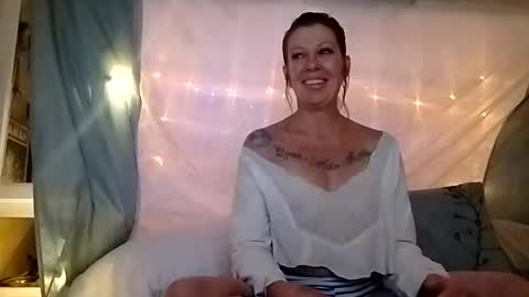 Snapshot of scherstin chatting on 12/02/25, 07:14 Scherstin online show from 12/02/25, 07:14