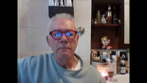 Snapshot of schizzodoro chatting on 11/09/25, 06:01 schizzodoro online show from 11/09/25, 06:01