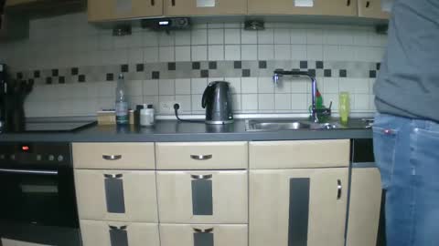 Fritz Schluepper online show from 12/21/24, 09:55