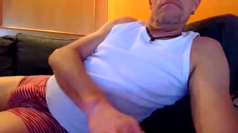 Snapshot of schmuhbaer1 chatting on 11/03/25, 10:38 schmuhbaer1 online show from 11/03/25, 10:38
