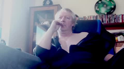 Thomas online show from 02/17/25, 09:24