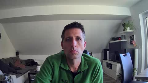 Snapshot of schnuckigeil chatting on 11/06/25, 02:07 Dildomen online show from 11/06/25, 02:07