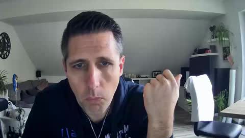 Snapshot of schnuckigeil chatting on 02/13/26, 11:28 Dildomen online show from 02/13/26, 11:28