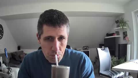 Snapshot of schnuckigeil chatting on 02/18/26, 11:17 Dildomen online show from 02/18/26, 11:17