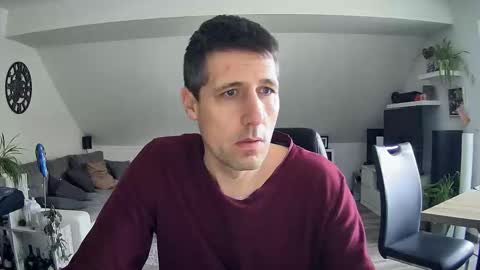 Snapshot of schnuckigeil chatting on 02/19/26, 07:59 Dildomen online show from 02/19/26, 07:59