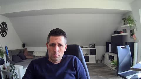 Snapshot of schnuckigeil chatting on 03/23/26, 11:03 Dildomen online show from 03/23/26, 11:03