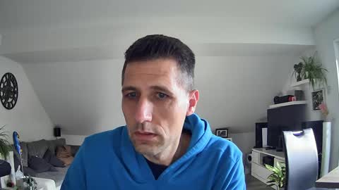 Snapshot of schnuckigeil chatting on 03/24/26, 07:46 Dildomen online show from 03/24/26, 07:46