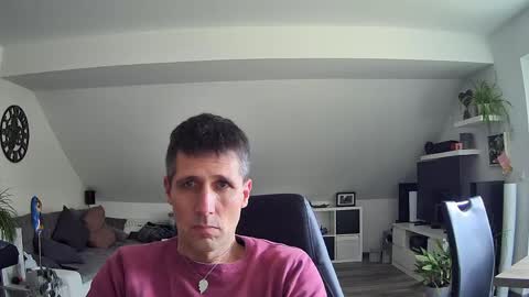 Snapshot of schnuckigeil chatting on 04/03/26, 12:25 Dildomen online show from 04/03/26, 12:25