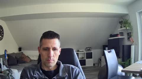 Snapshot of schnuckigeil chatting on 04/21/26, 12:55 Dildomen online show from 04/21/26, 12:55