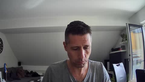 Snapshot of schnuckigeil chatting on 04/27/26, 10:24 Dildomen online show from 04/27/26, 10:24