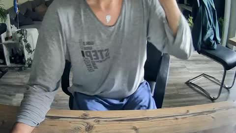 Snapshot of schnuckigeil chatting on 05/07/26, 07:03 Dildomen online show from 05/07/26, 07:03