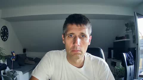 Snapshot of schnuckigeil chatting on 07/09/26, 07:07 Dildomen online show from 07/09/26, 07:07