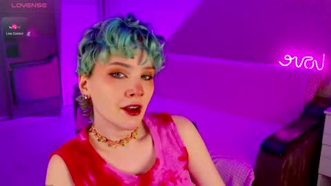 Snapshot of school_love chatting on 12/18/24, 01:34 Rina online show from 12/18/24, 01:34