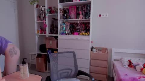 Rina online show from 11/15/25, 07:27