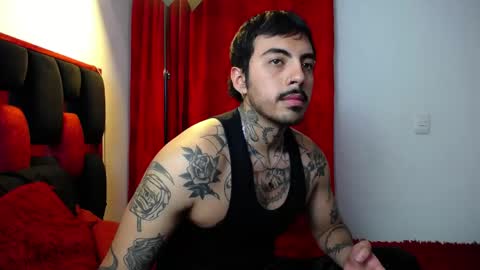 Snapshot of scockpion_ chatting on 04/08/26, 03:39 Alejandro help me to reach 200 thumps up online show from 04/08/26, 03:39