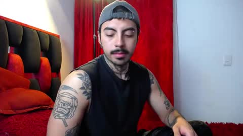 Snapshot of scockpion_ chatting on 04/11/26, 07:56 Alejandro help me to reach 200 thumps up online show from 04/11/26, 07:56