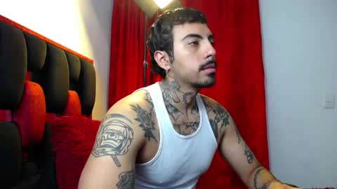 Snapshot of scockpion_ chatting on 04/15/26, 06:31 Alejandro help me to reach 200 thumps up online show from 04/15/26, 06:31