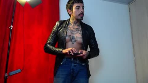 Alejandro help me to reach 200 thumps up online show from 04/27/26, 08:07