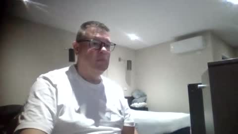 Scoobs online show from 10/15/25, 08:47