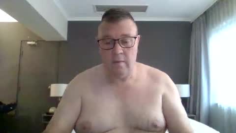 Snapshot of scoobs71 chatting on 05/18/26, 08:42 Scoobs online show from 05/18/26, 08:42