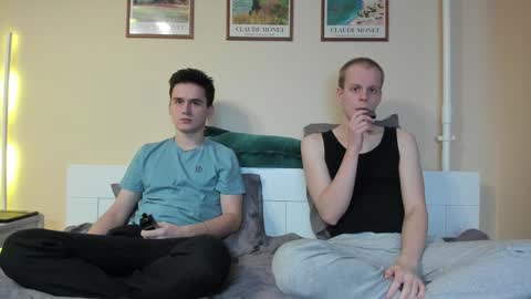 Thomas brunette and Alex blond online show from 12/06/24, 04:49