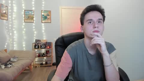 Thomas brunette and Alex blond online show from 12/12/24, 11:58