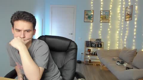 Thomas brunette and Alex blond online show from 12/21/24, 12:27