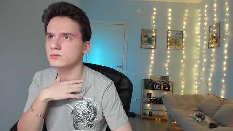 Thomas brunette and Alex blond online show from 12/25/24, 03:29