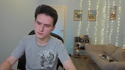 Thomas brunette and Alex blond online show from 12/25/24, 09:45