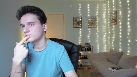 Thomas brunette and Alex blond online show from 12/29/24, 08:11