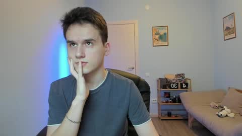 Thomas brunette and Alex blond online show from 01/28/25, 05:54