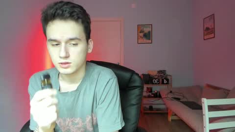 Thomas brunette and Alex blond online show from 01/31/25, 05:30