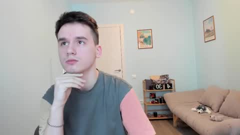 Thomas brunette and Alex blond online show from 02/18/25, 08:16