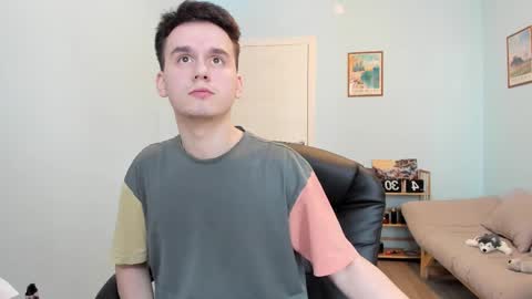 Thomas brunette and Alex blond online show from 02/18/25, 11:22