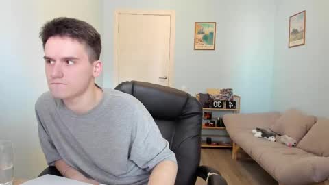 Thomas brunette and Alex blond online show from 02/23/25, 12:48