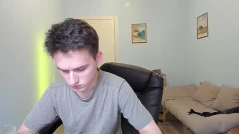 Thomas brunette and Alex blond online show from 03/03/25, 04:46