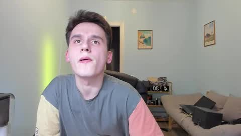 Thomas brunette and Alex blond online show from 03/06/25, 03:13