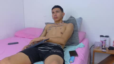 Snapshot of scook_gray chatting on 06/27/26, 12:48 scook_gray online show from 06/27/26, 12:48