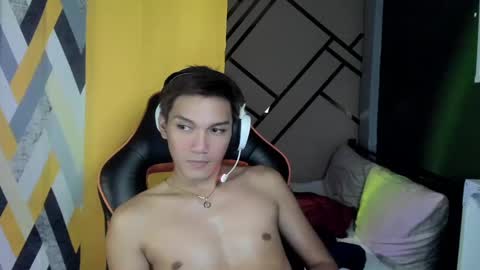 Snapshot of scorphoenix chatting on 12/27/24, 10:16 Not Angelo online show from 12/27/24, 10:16