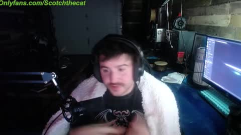 Snapshot of scotchthecat chatting on 12/22/24, 10:25 Sup online show from 12/22/24, 10:25