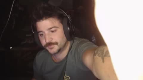 Snapshot of scotchthecat chatting on 12/15/25, 09:41 Sup online show from 12/15/25, 09:41