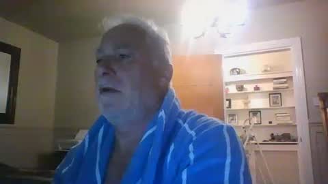 Snapshot of scoti55 chatting on 04/24/26, 08:33 scoti55 online show from 04/24/26, 08:33