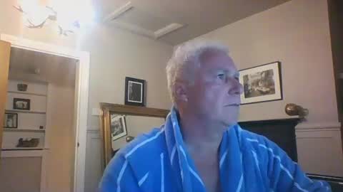 Snapshot of scoti55 chatting on 06/06/26, 07:29 scoti55 online show from 06/06/26, 07:29