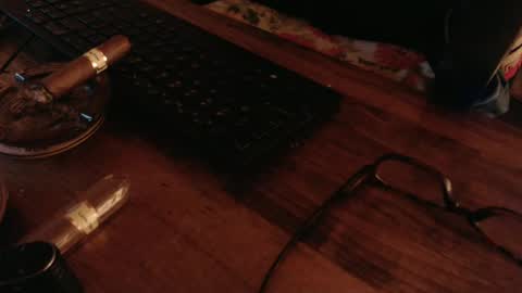 Snapshot of scott1usa chatting on 02/21/25, 02:06 scott1usa online show from 02/21/25, 02:06