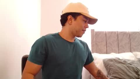 Snapshot of scott_brasher1 chatting on 10/12/25, 09:03 Twitter Scott brasher1 Instagram Camiloestuardo2 online show from 10/12/25, 09:03